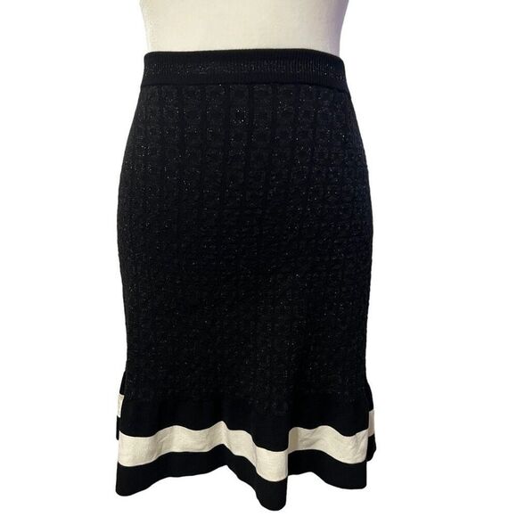 MOSCHINO Mini Skirt from Boutique Collection NWT!! Knit Viscose Blend Size 6 Bla - Picture 6 of 9